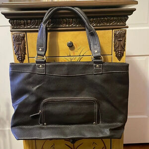 ☺️ Estée Lauder faux leather Tote